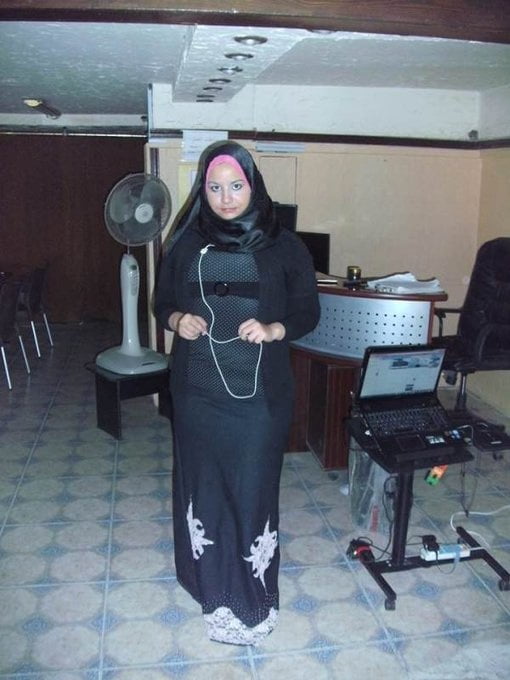 Arabische bbw hijab
 #89214895