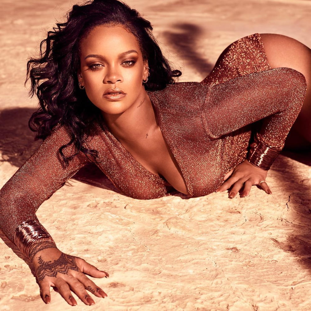 Rihanna
 #102700042