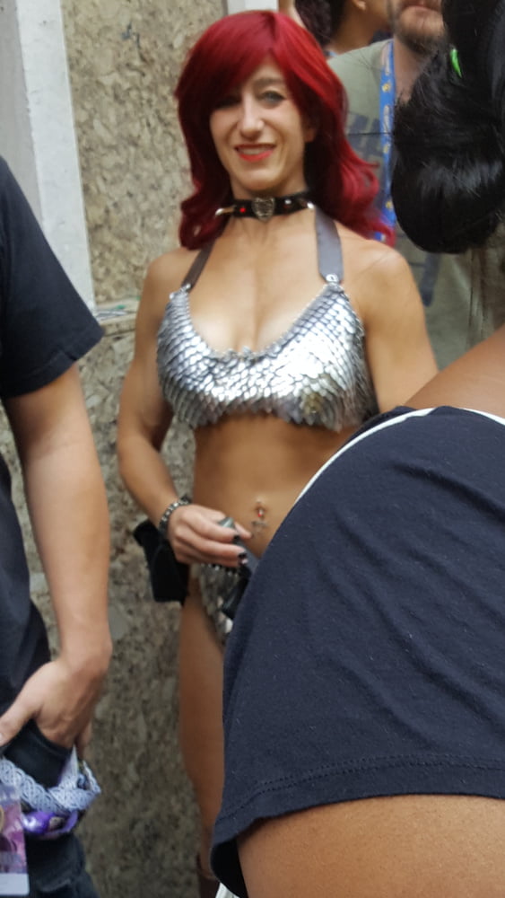 Voyeur-Bilder von Frauen bei der Dragon-Con-Parade - Titten und As
 #104702056