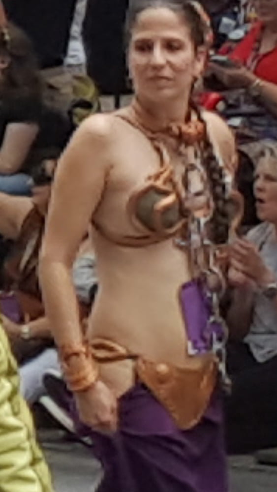 Voyeur-Bilder von Frauen bei der Dragon-Con-Parade - Titten und As
 #104702075