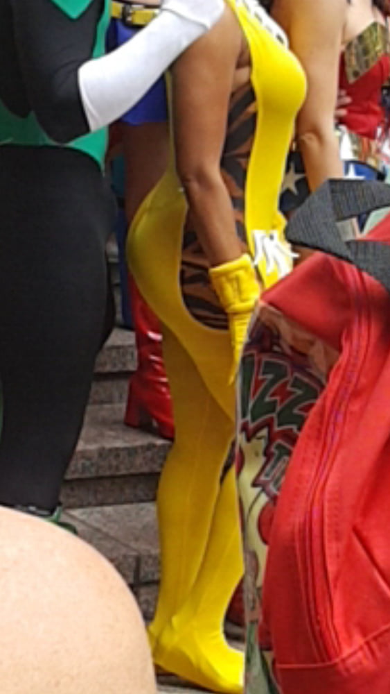 Voyeur-Bilder von Frauen bei der Dragon-Con-Parade - Titten und As
 #104702096