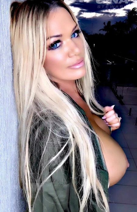 Gina Stewart desnuda #109231451