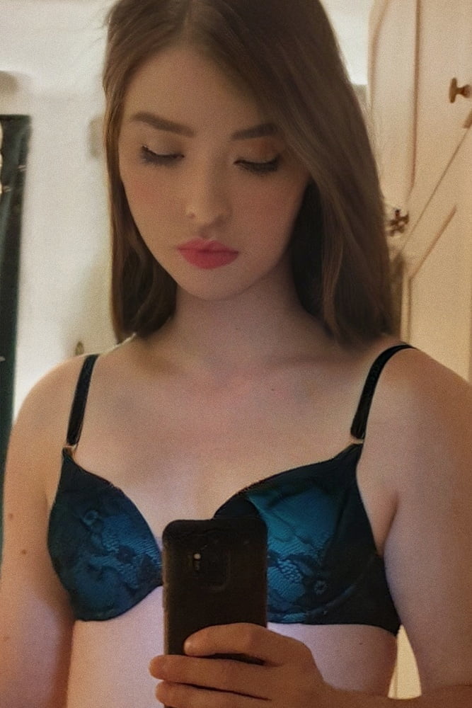 ガールフレンド
 #93884496