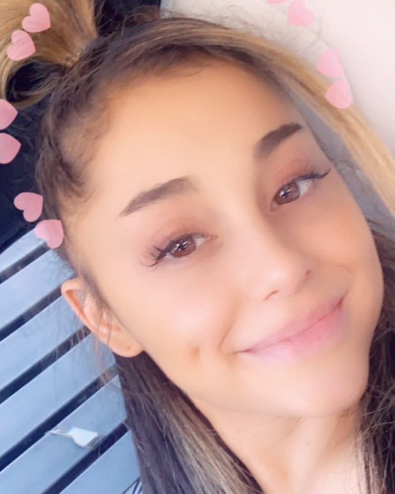 Ariana grande il vero volto della regina ari
 #102209030