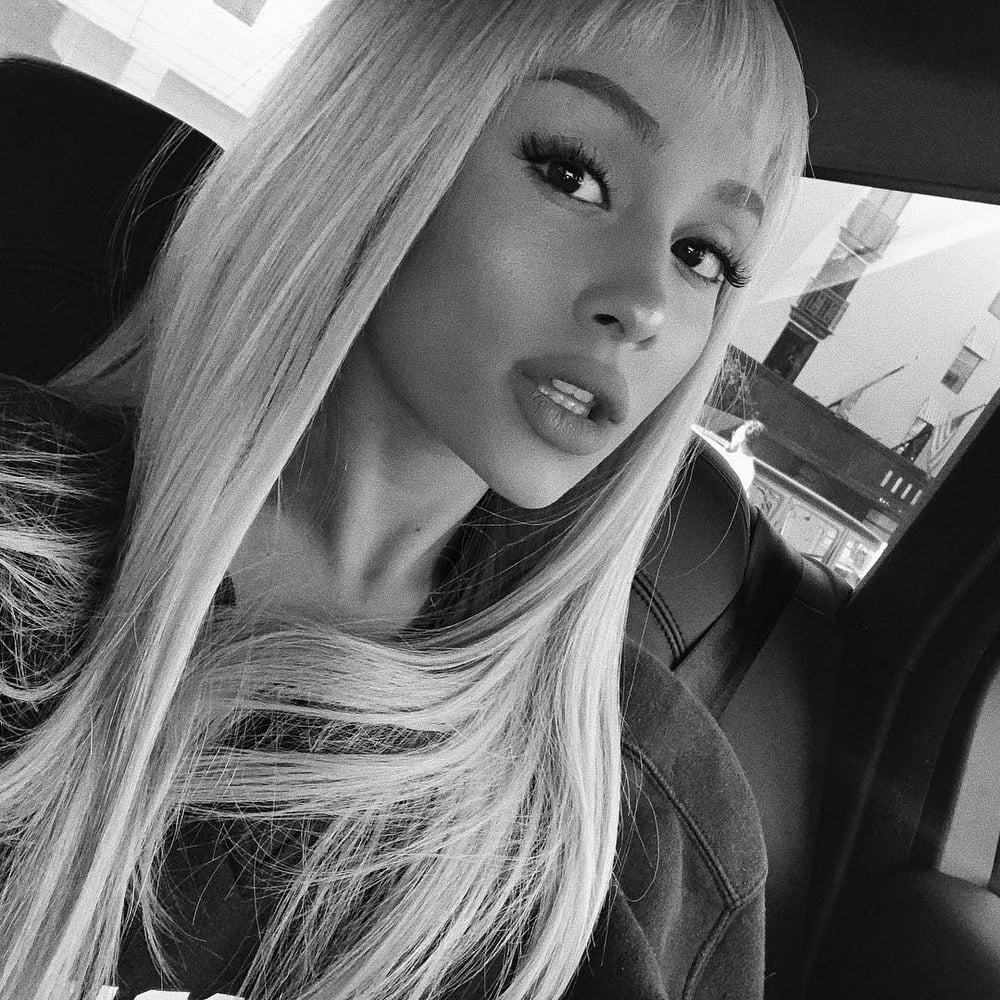 Ariana grande il vero volto della regina ari
 #102209739