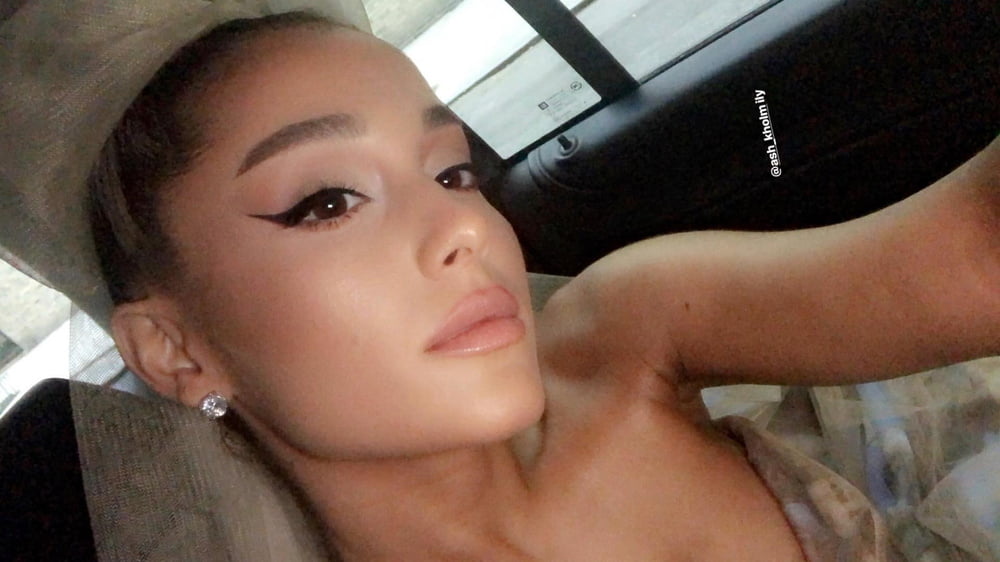 Ariana grande la verdadera cara de la reina ari
 #102209768