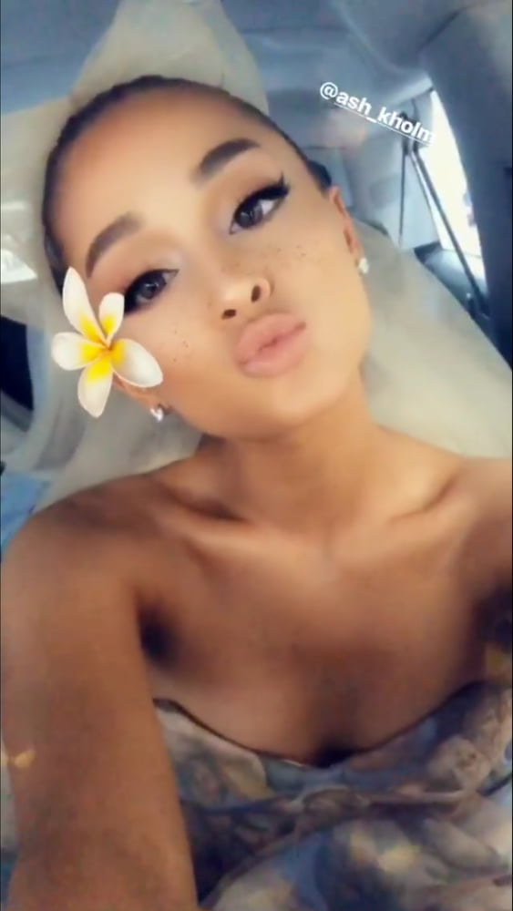 Ariana grande il vero volto della regina ari
 #102209836