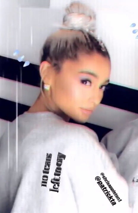 Ariana grande il vero volto della regina ari
 #102209927