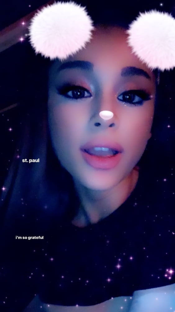 Ariana grande il vero volto della regina ari
 #102210037