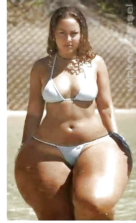 Wide hips #101533175