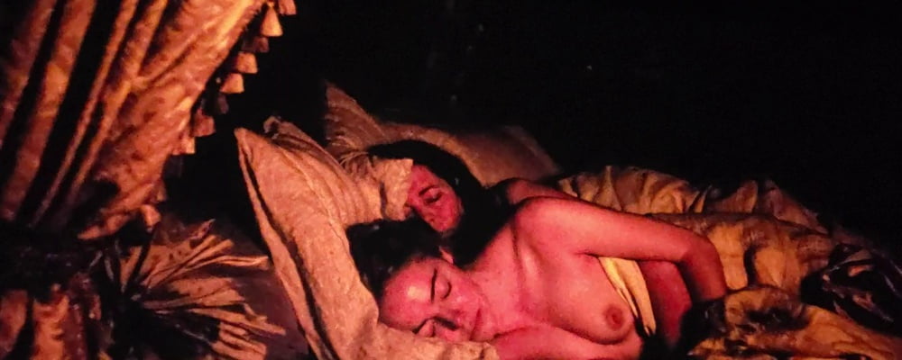 Emma stone paparazzi bikini et selfie photos nues
 #106639437