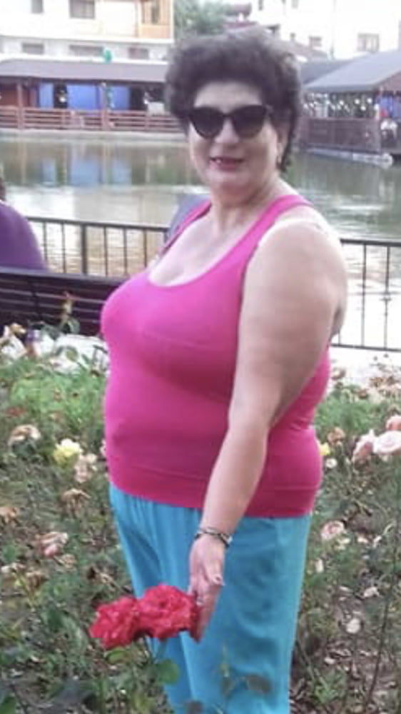 サンドゥ・シモニカ...フェイスブ
 #104392295