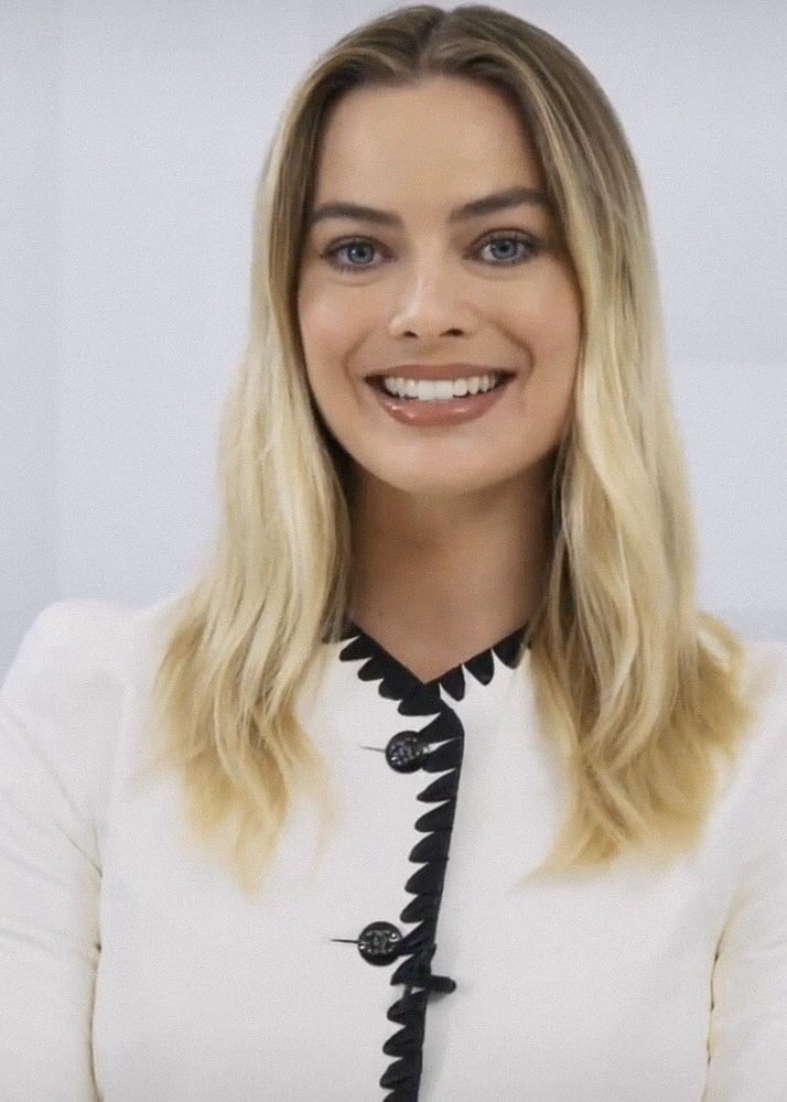 Margot robbie hot
 #106226178