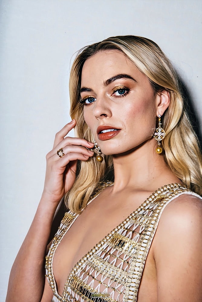 Margot Robbie hot #106226231