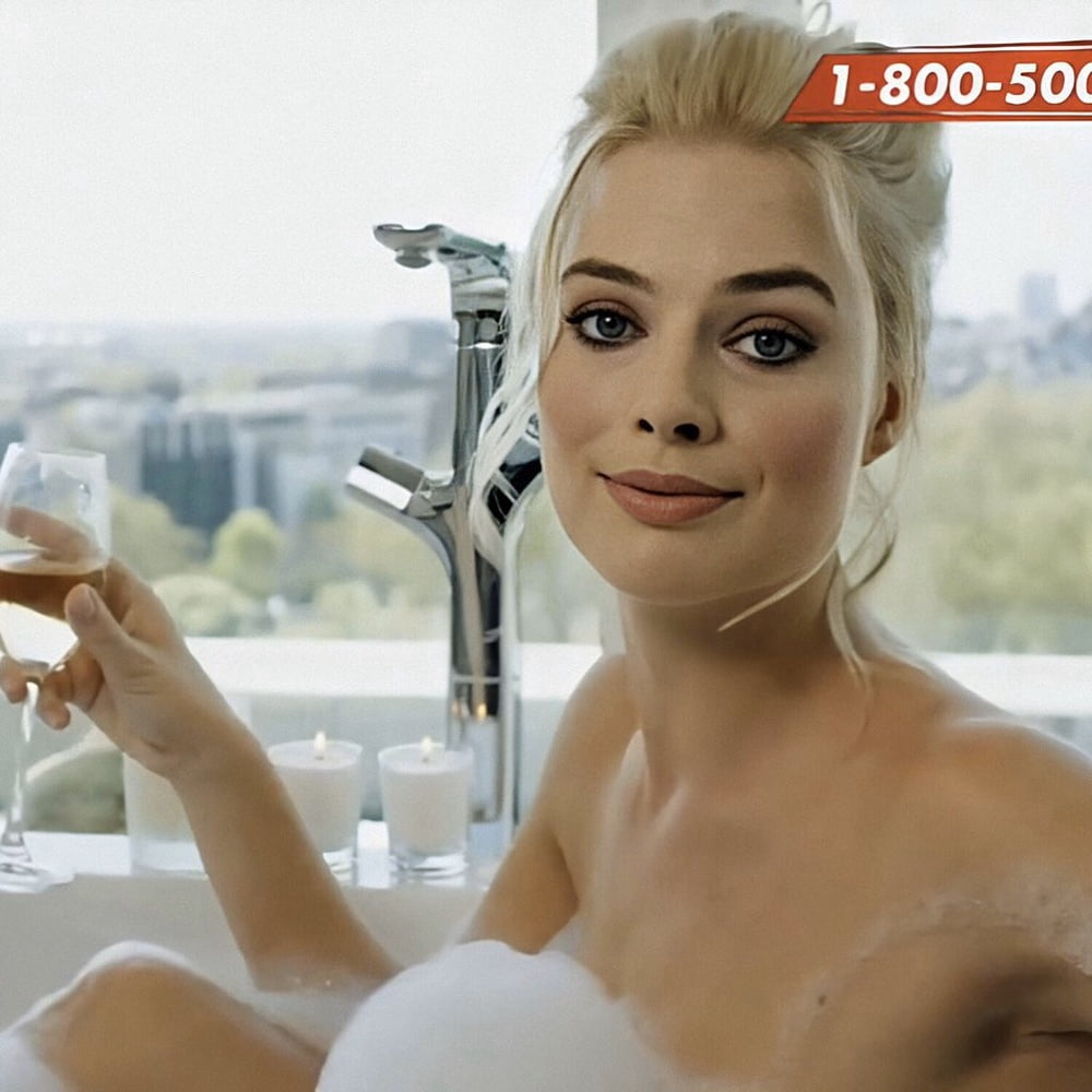 Margot Robbie hot #106226529