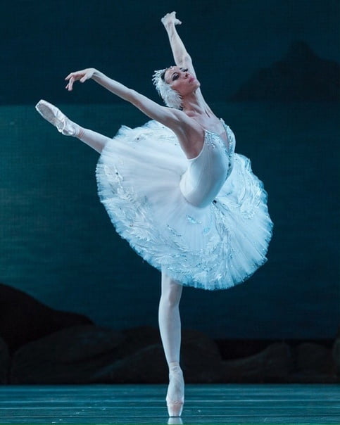 Ballerinas
 #94464409