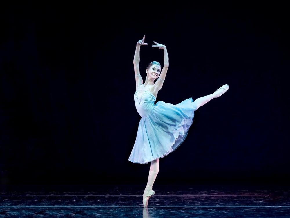 Ballerinas
 #94465245