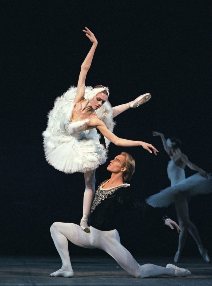 Ballerinas
 #94465298