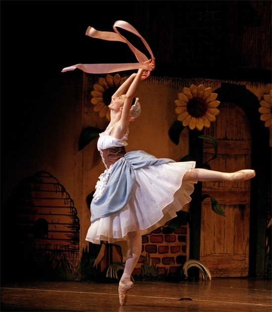 Ballerinas
 #94465552