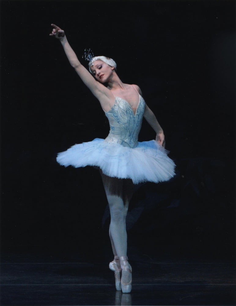 Ballerinas
 #94465608