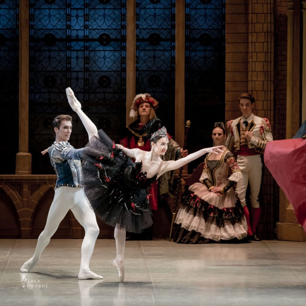 Ballerinas
 #94465655
