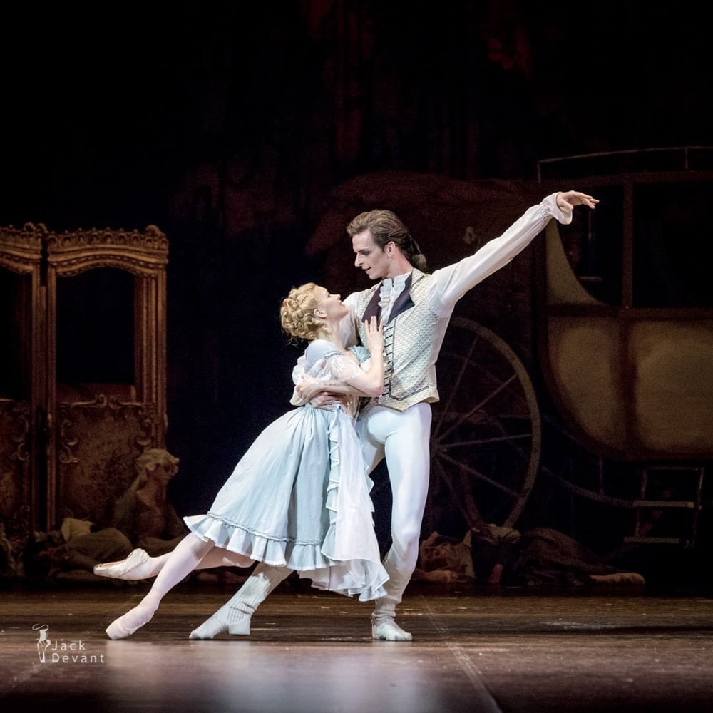 Ballerinas
 #94465686