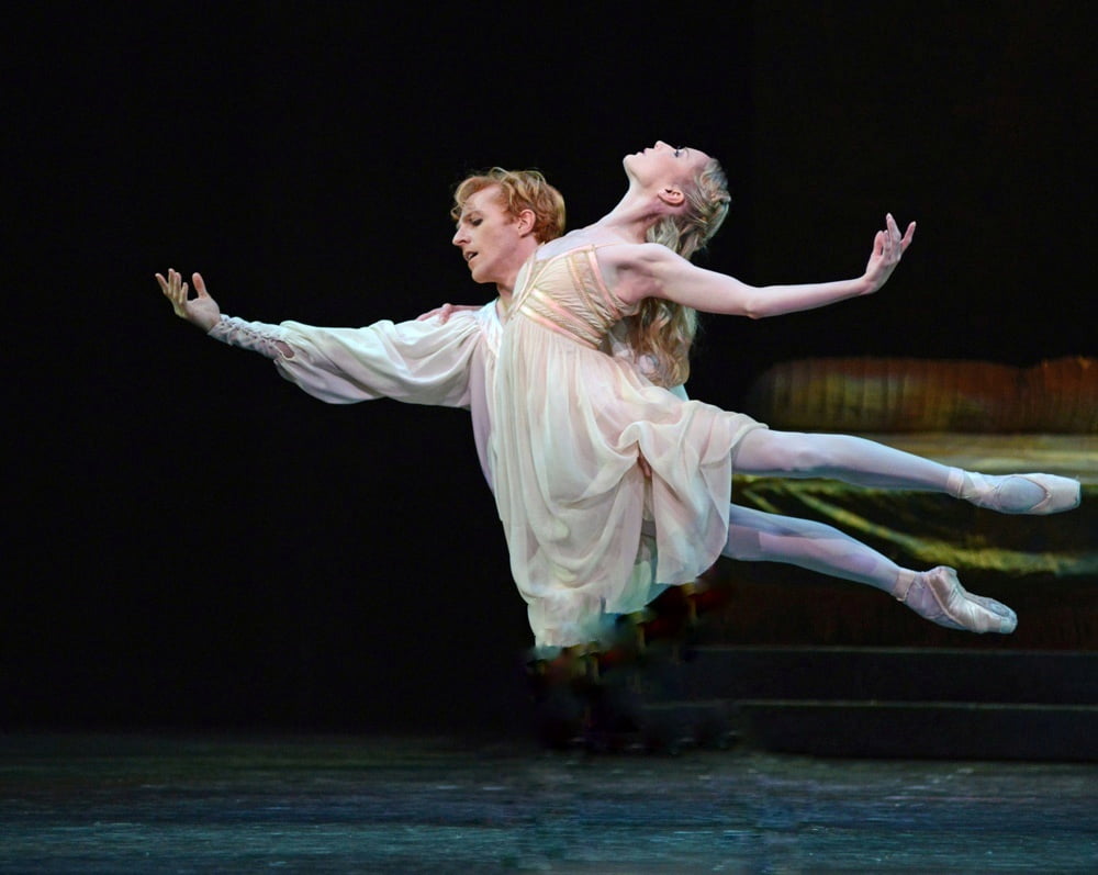 Ballerinas
 #94465747