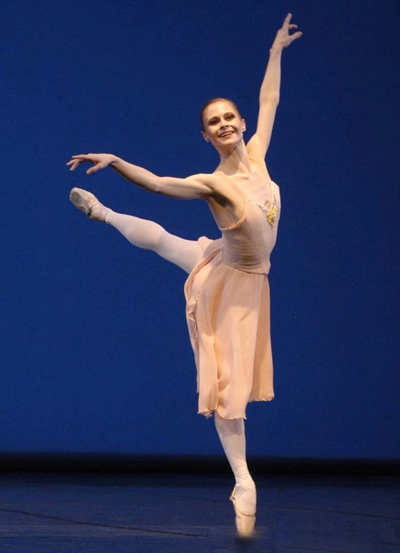 Ballerinas
 #94465761