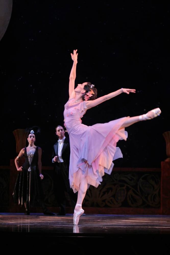 Ballerinas
 #94465909