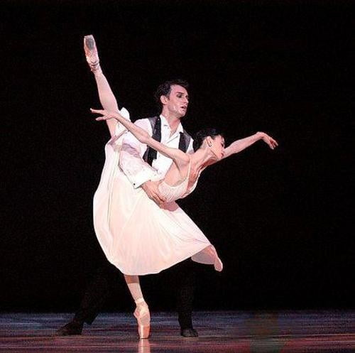 Ballerinas
 #94466343