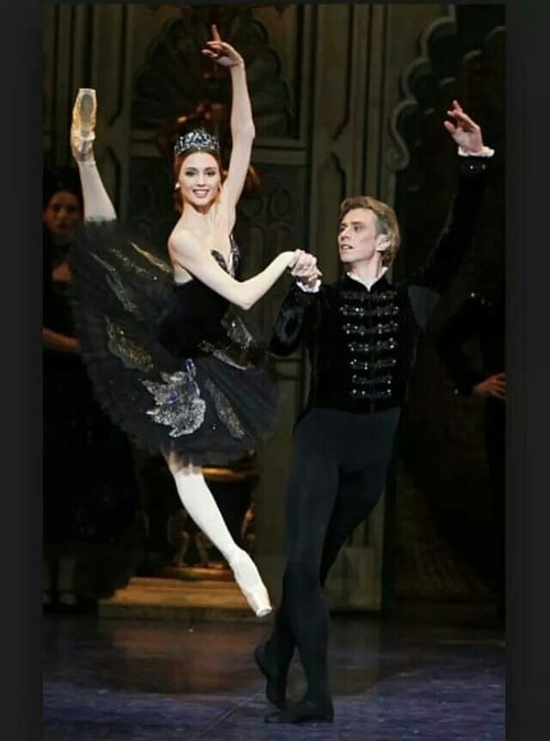 Ballerinas
 #94466384