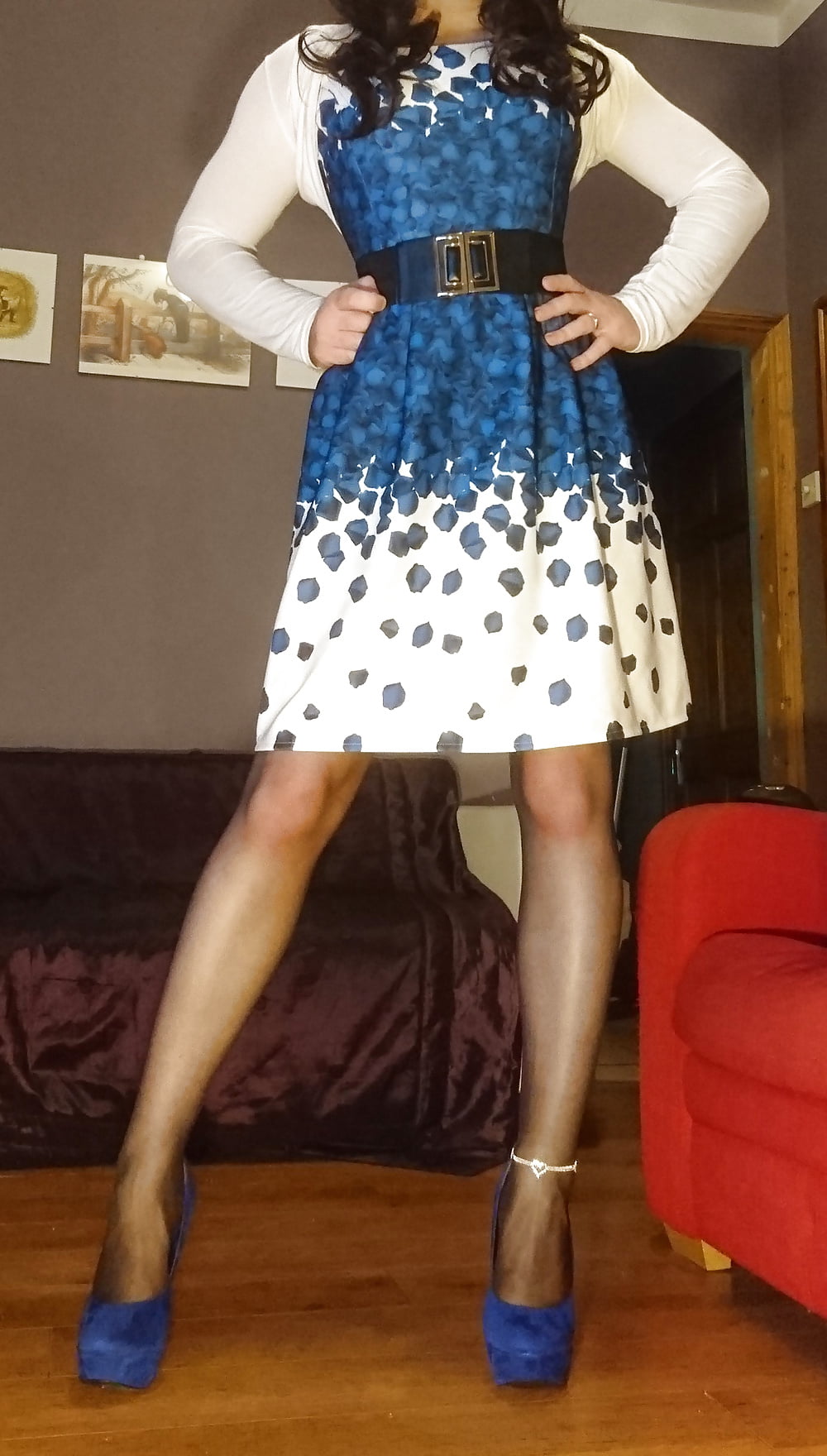 Marie crossdresser vestito blu e collant trasparente
 #106699261