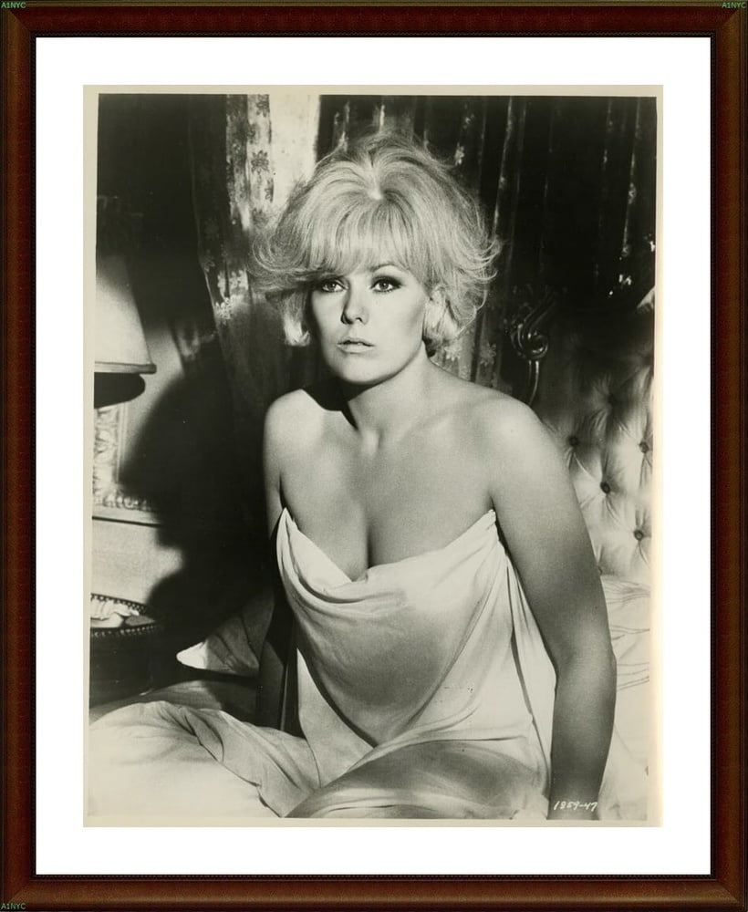 A1NYC Vintage Celebrity Actress #102151109