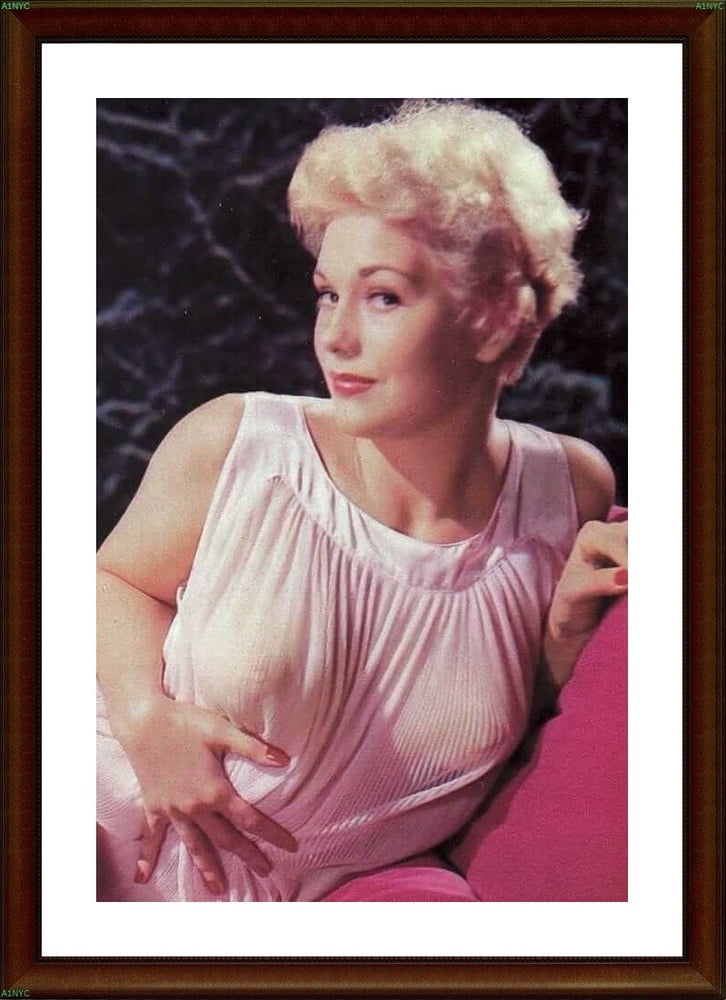 A1NYC Vintage Celebrity Actress #102151248