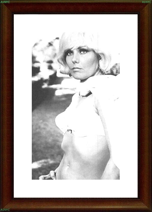 A1NYC Vintage Celebrity Actress #102151595