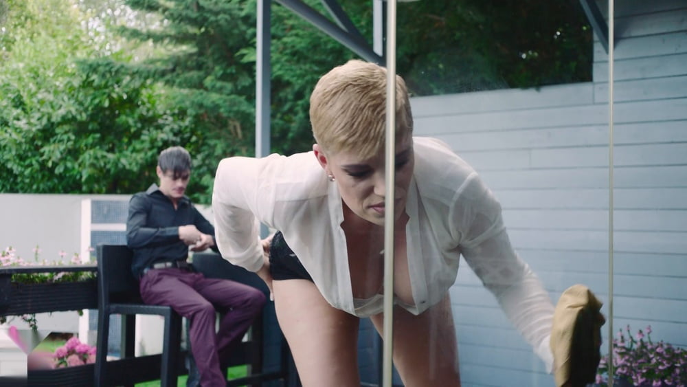 Nena madura caliente.
 #103105393