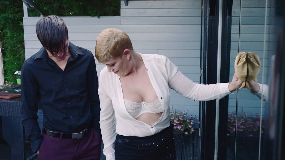 Nena madura caliente.
 #103105414