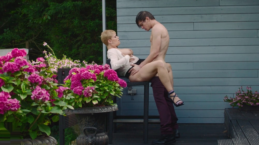 Hot mature babe. #103105567