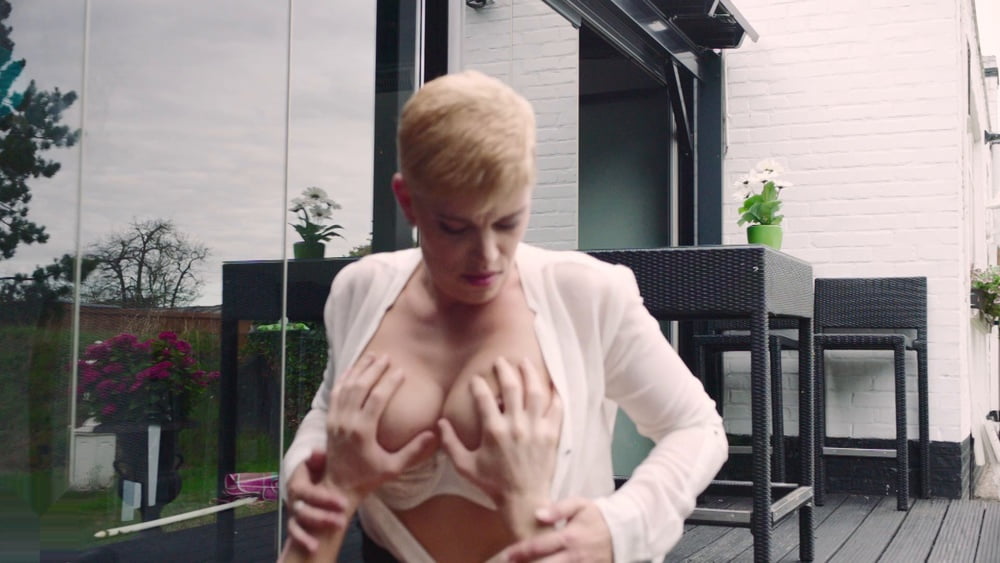 Nena madura caliente.
 #103105742