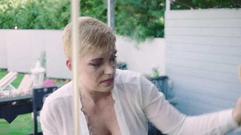 Nena madura caliente.
 #103105899