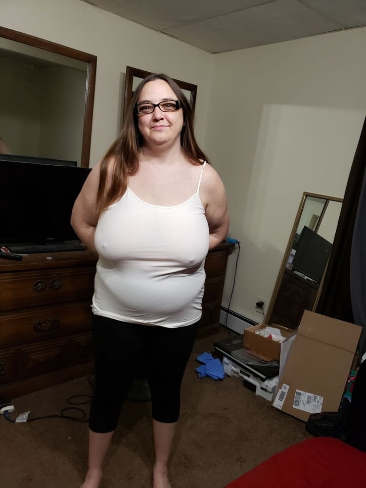 guess elizabeth doesn&#039;t know how to reverse image search #90513381