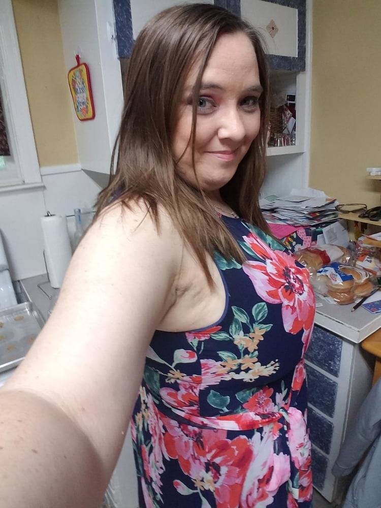 guess elizabeth doesn&#039;t know how to reverse image search #90513446