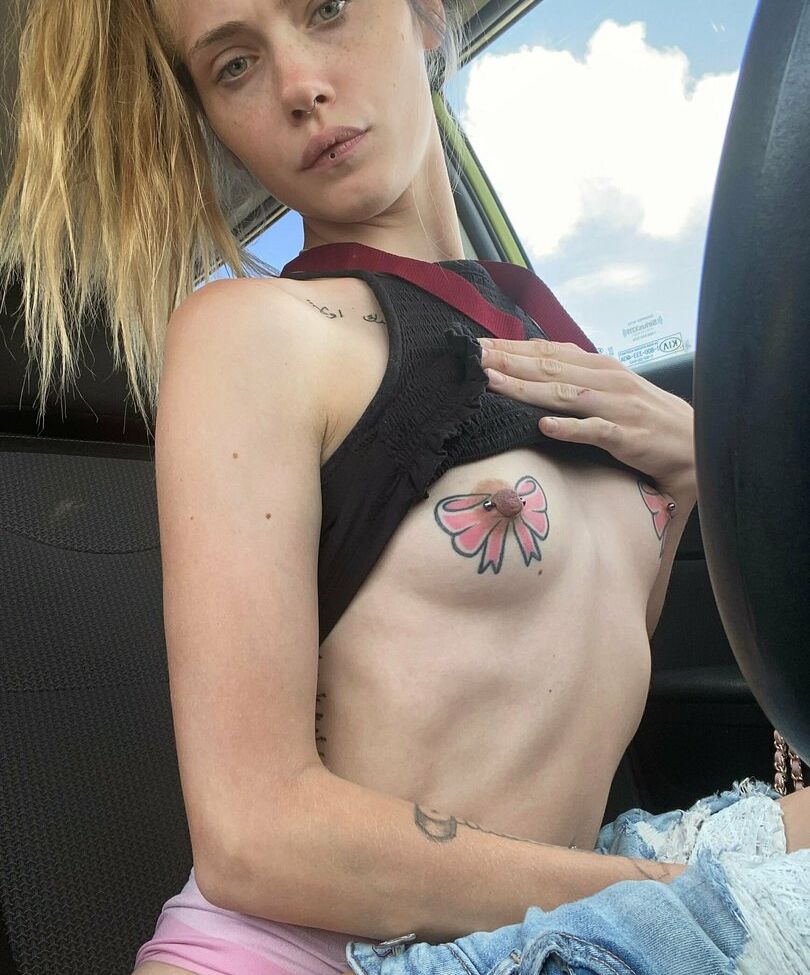 Hannah Hays nude #108592648