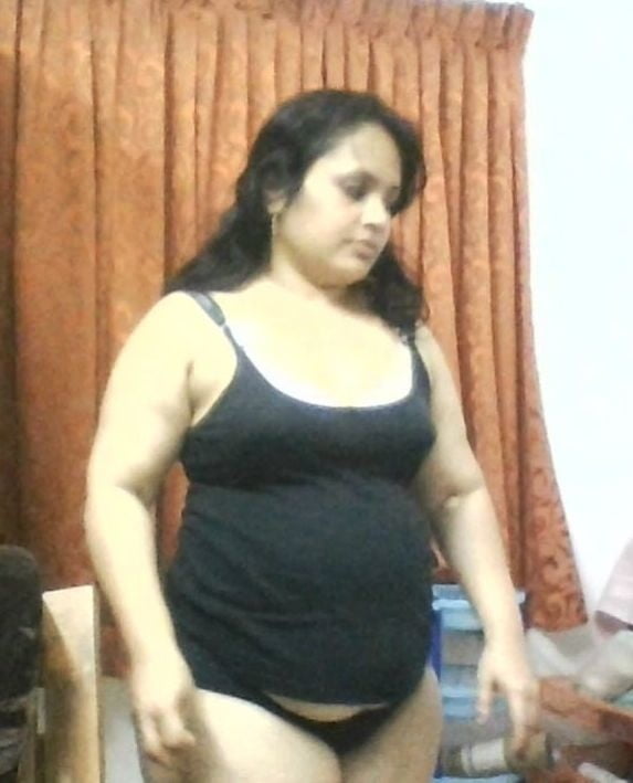 Bengalí corto y primo cubby
 #92678424