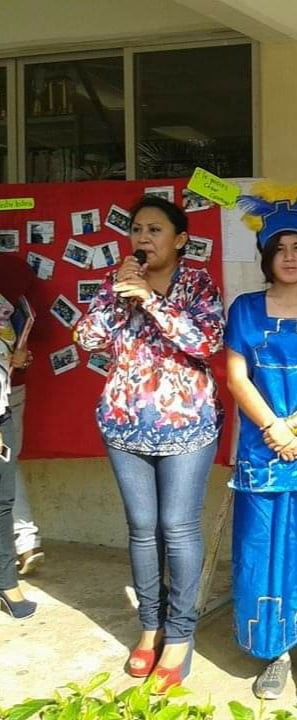 Maestra Madurar y jugosa - Mexican teacher #105908484