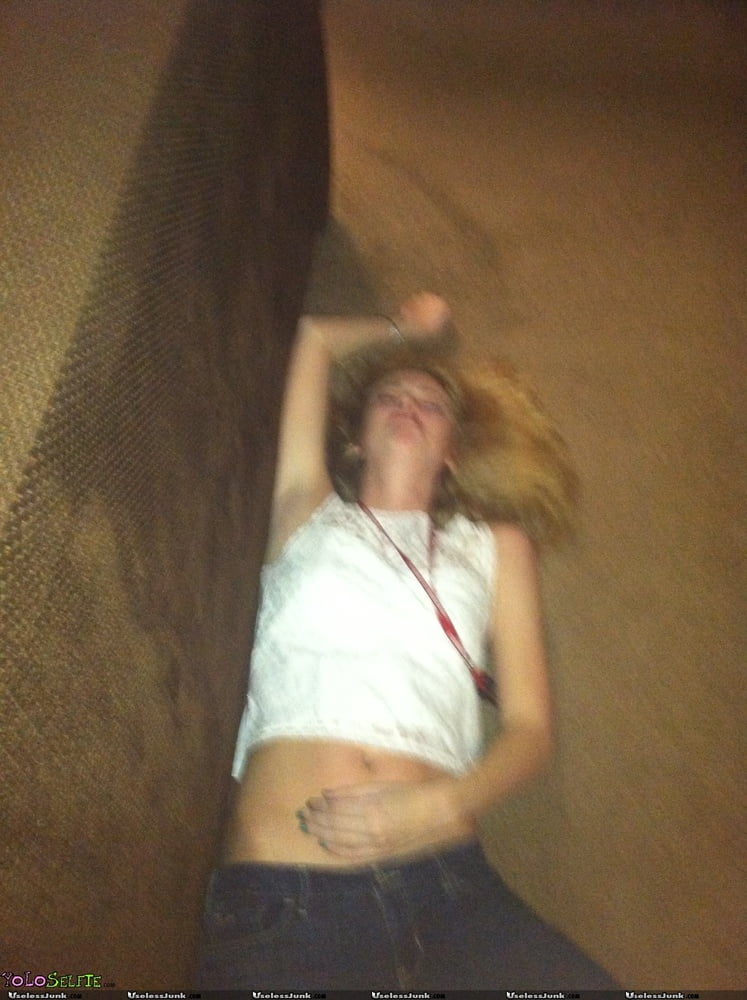 露出した妻たち 10
 #93890000