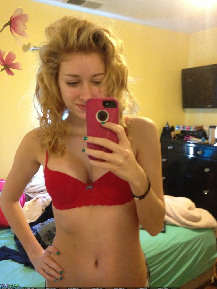 露出した妻たち 10
 #93890012