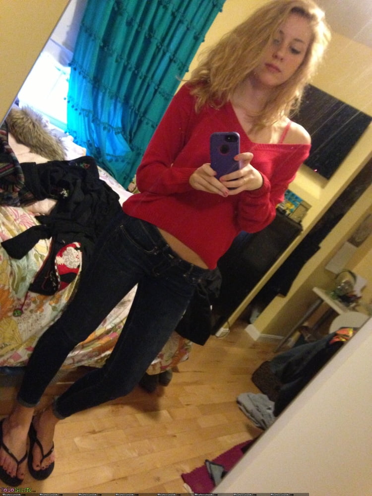 露出した妻たち 10
 #93890028