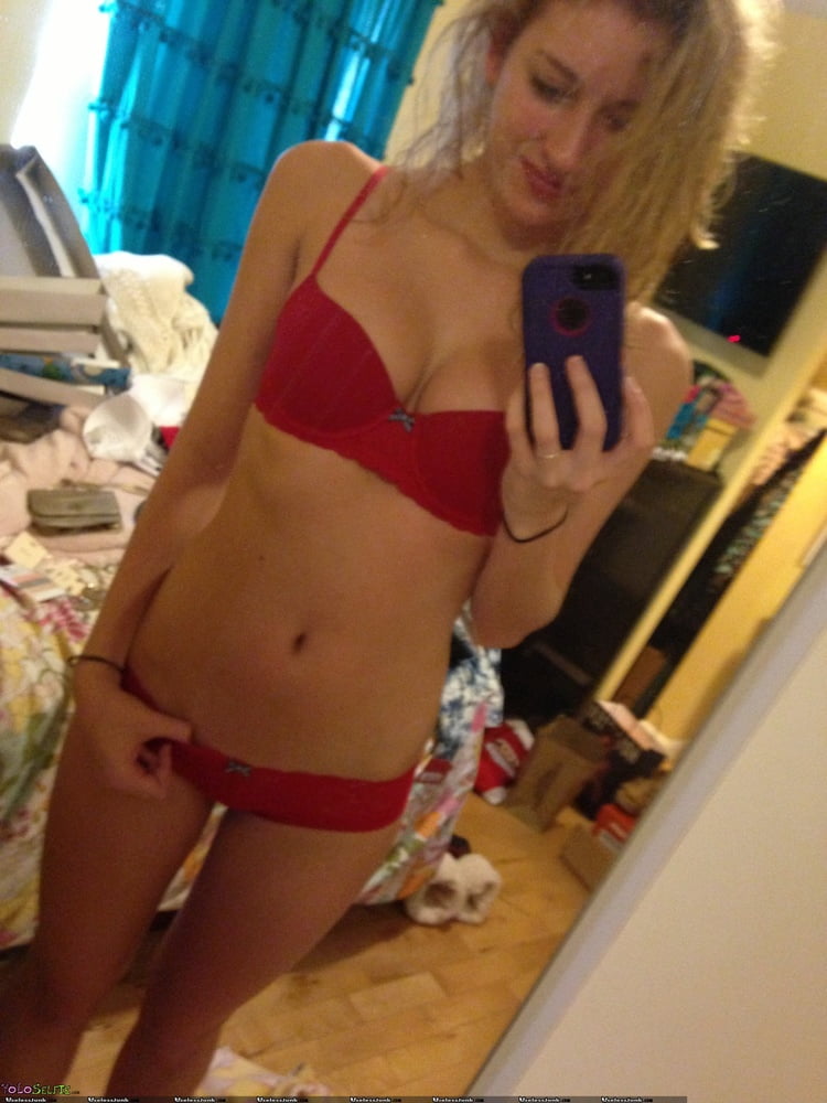 露出した妻たち 10
 #93890087