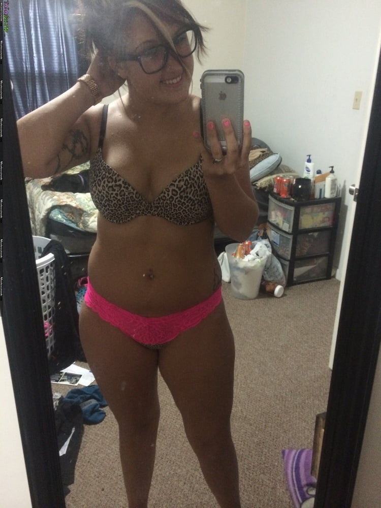 露出した妻たち 10
 #93890241